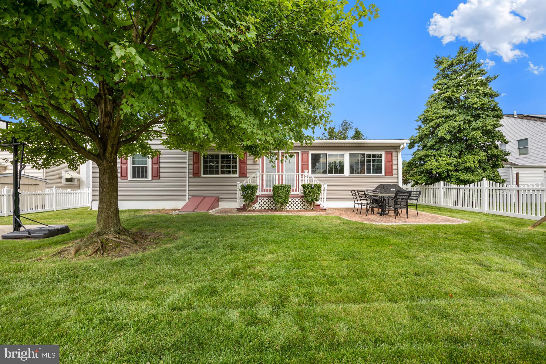 112 Hempstead Road Hamilton, NJ 08610 - Photo 36 of 40 Backyard