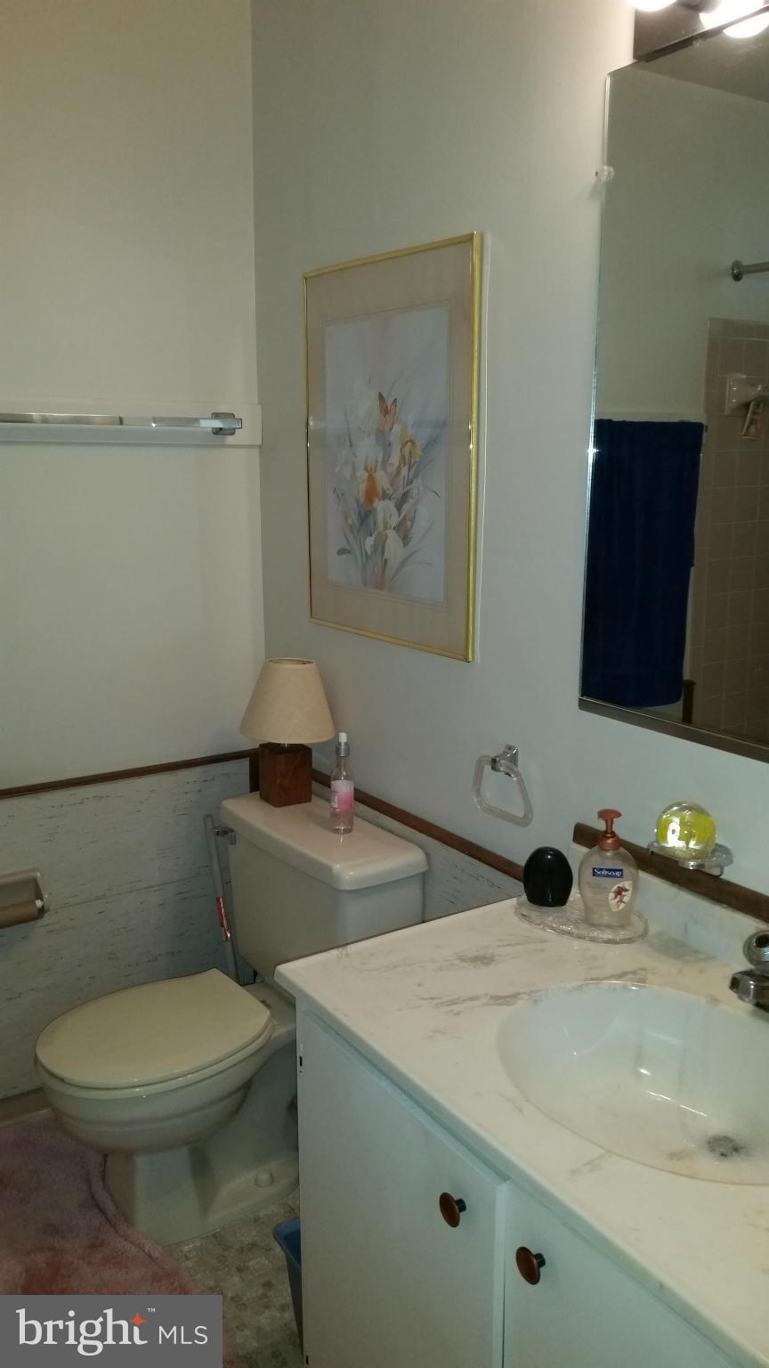 9255 Bellbeck Road Baltimore, MD 21234 - Photo 14 of 19 Bath