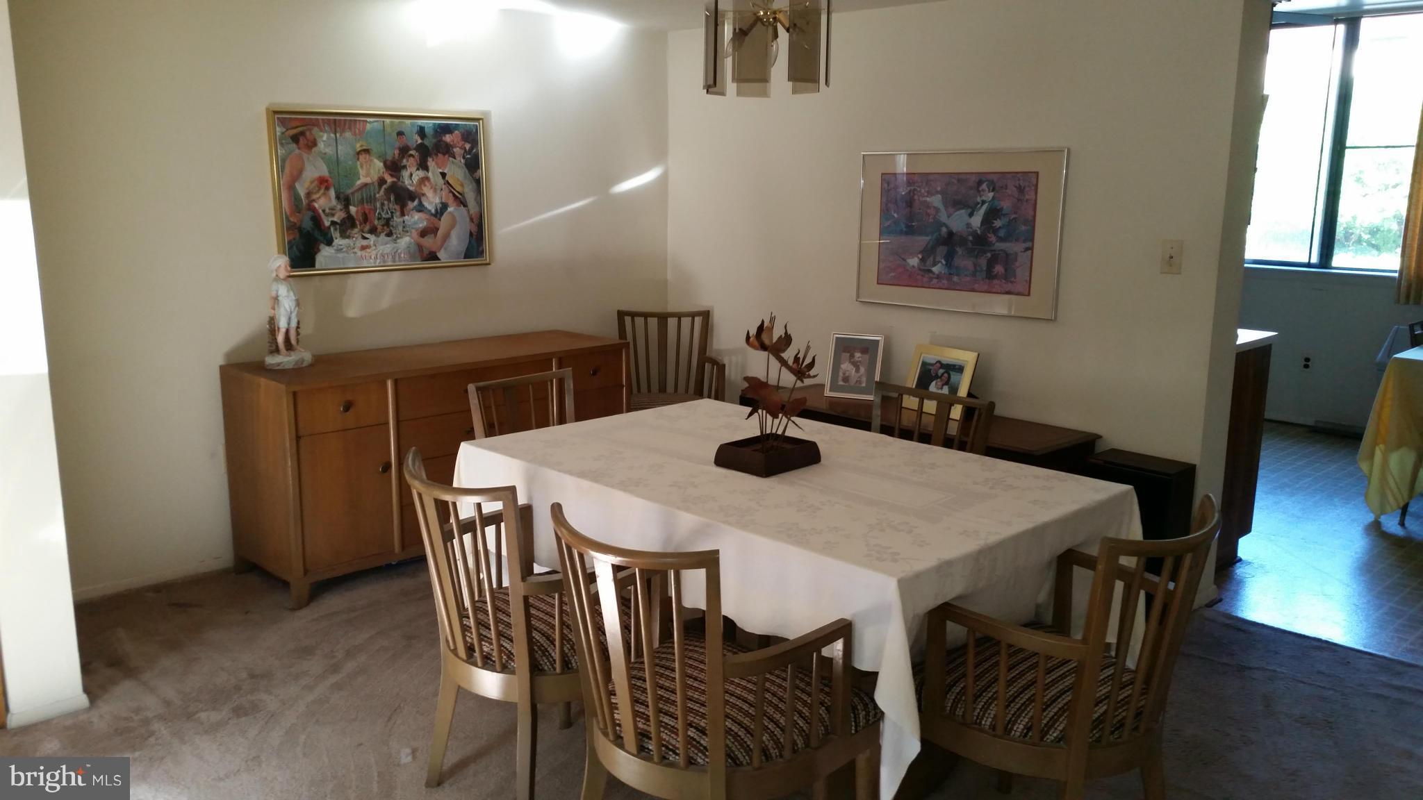 9255 Bellbeck Road Baltimore, MD 21234 - Photo 4 of 19 Dining Room