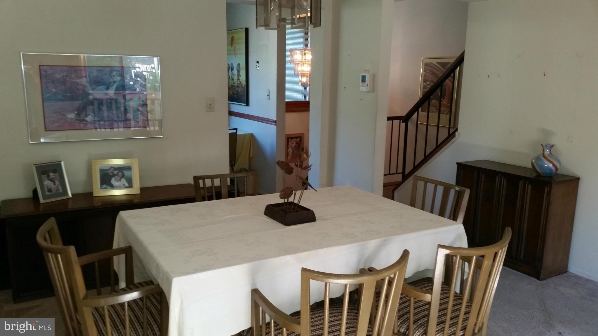 9255 Bellbeck Road Baltimore, MD 21234 - Photo 5 of 19 Dining Room