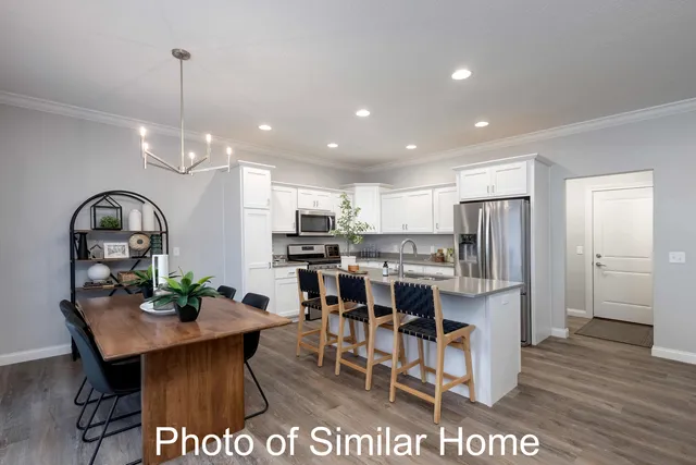 $399,900 | 3918 Orchard Drive, Bettendorf, IA 52722