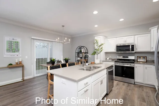 $399,900 | 3918 Orchard Drive, Bettendorf, IA 52722