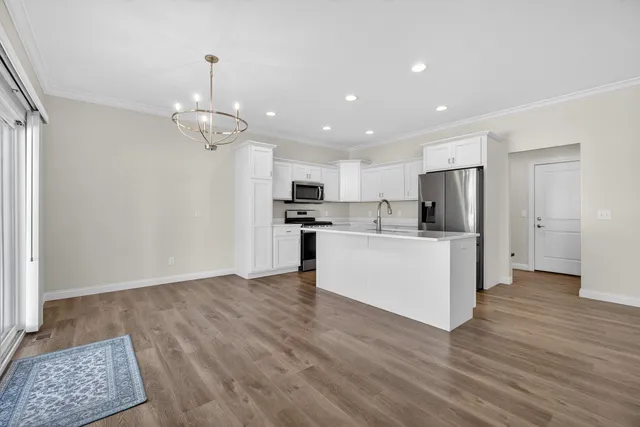 $399,900 | 3918 Orchard Drive, Bettendorf, IA 52722