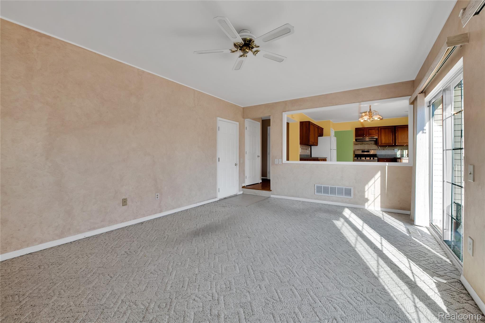 938 Paddington Road Canton, MI 48187 - Photo 14 of 33 938 Paddington - HD Drone Photography-11.JPG