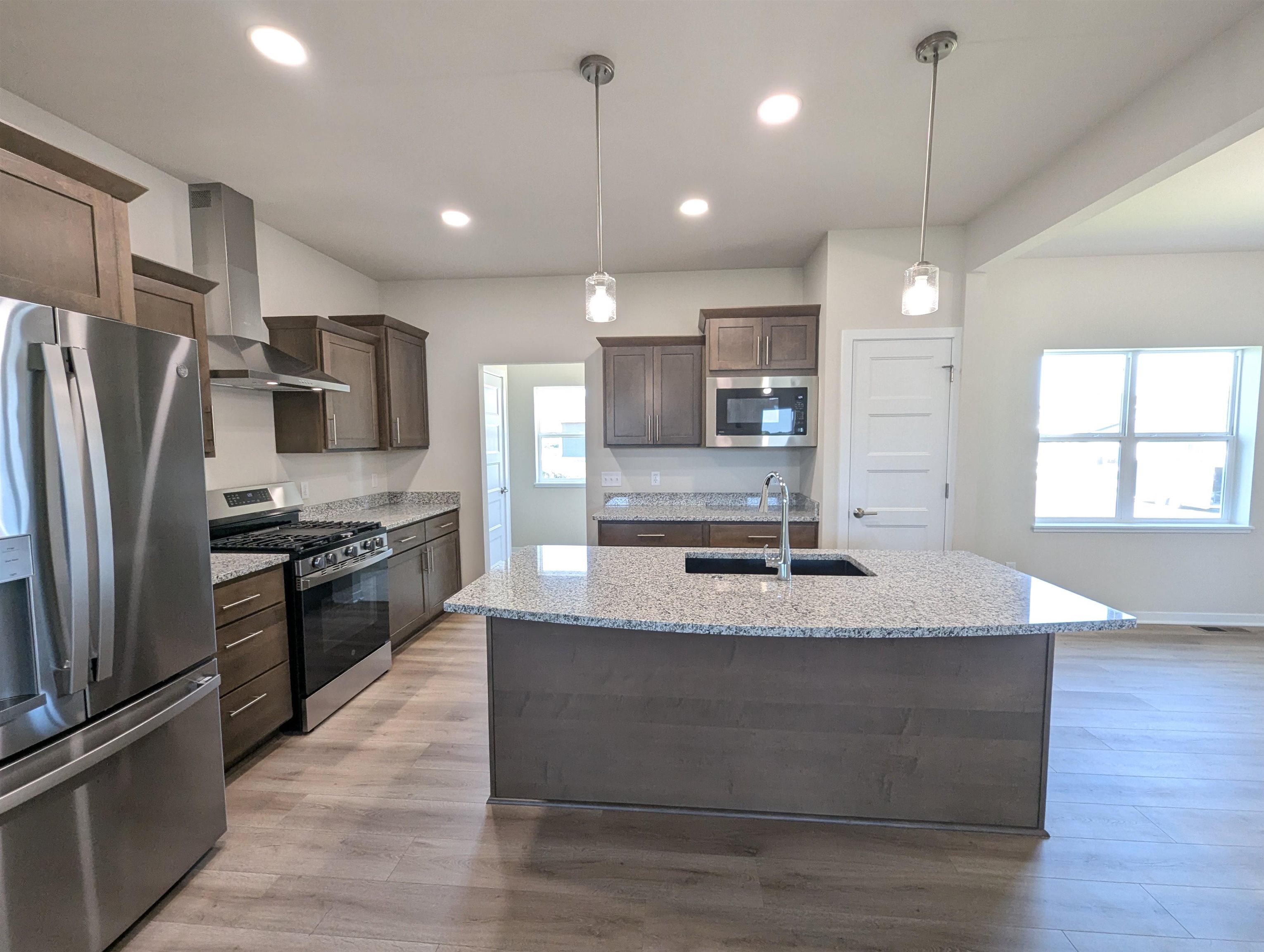 6631 Junco Drive Middleton, WI 53562 - Photo 11 of 82