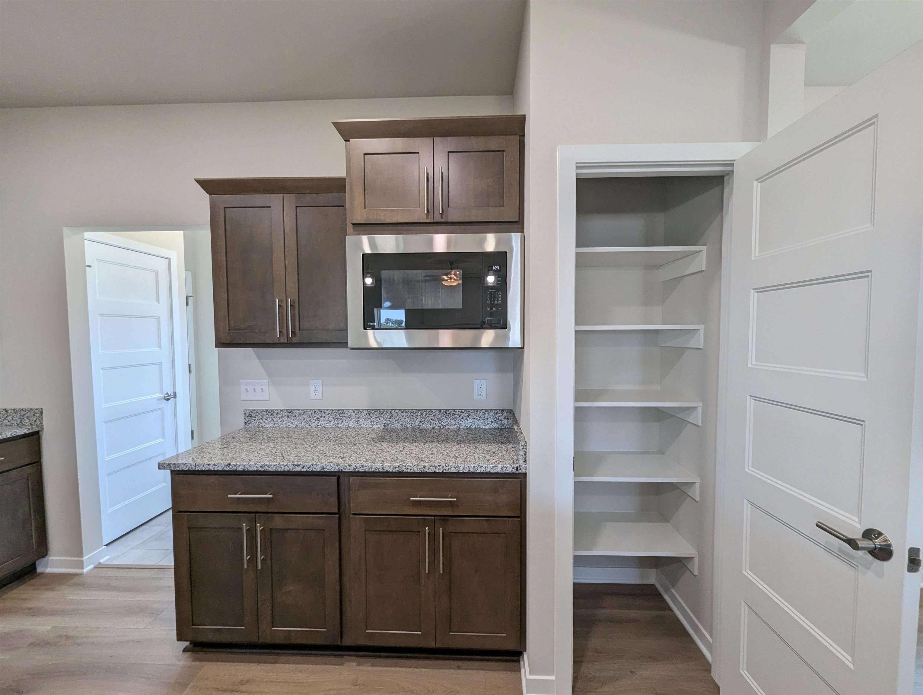 6631 Junco Drive Middleton, WI 53562 - Photo 16 of 82