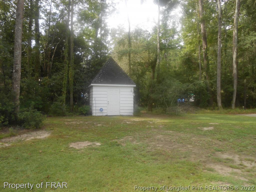 411 B T Road Lumberton, NC 28358 - Photo 5 of 36 Gallery Image 5