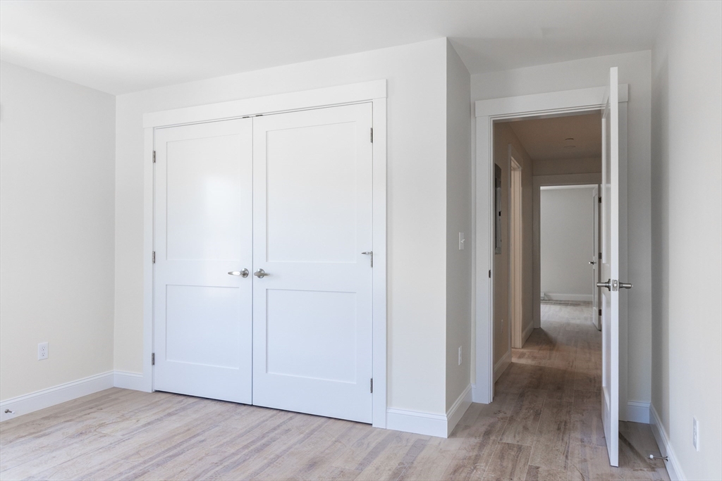 71 Friend Street, Unit 3 Gloucester, MA 01930 - Photo 3 of 17