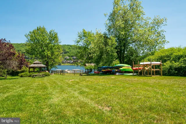 $485,000 | 6 Winding Way, Unit 19C, McHenry, MD 21541