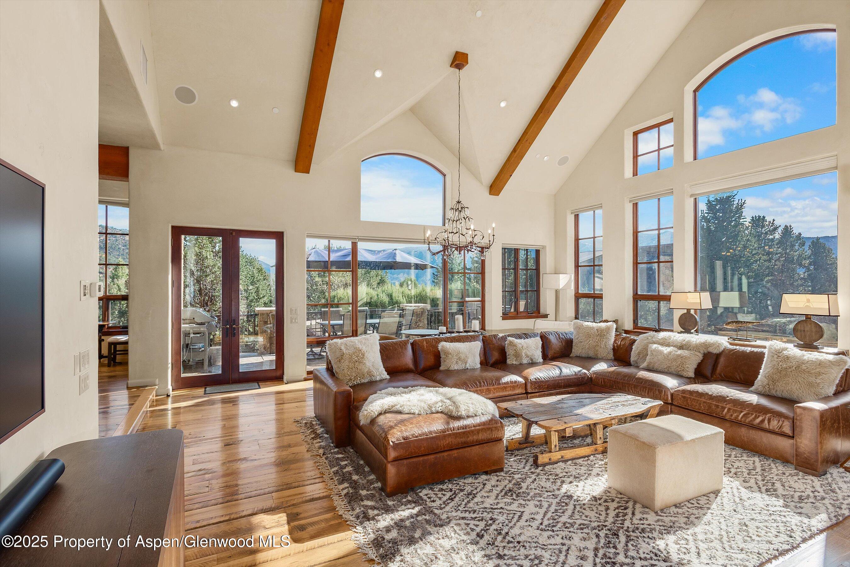 202 Ridge Road Basalt, CO 81621 - Photo 16 of 74 Living room