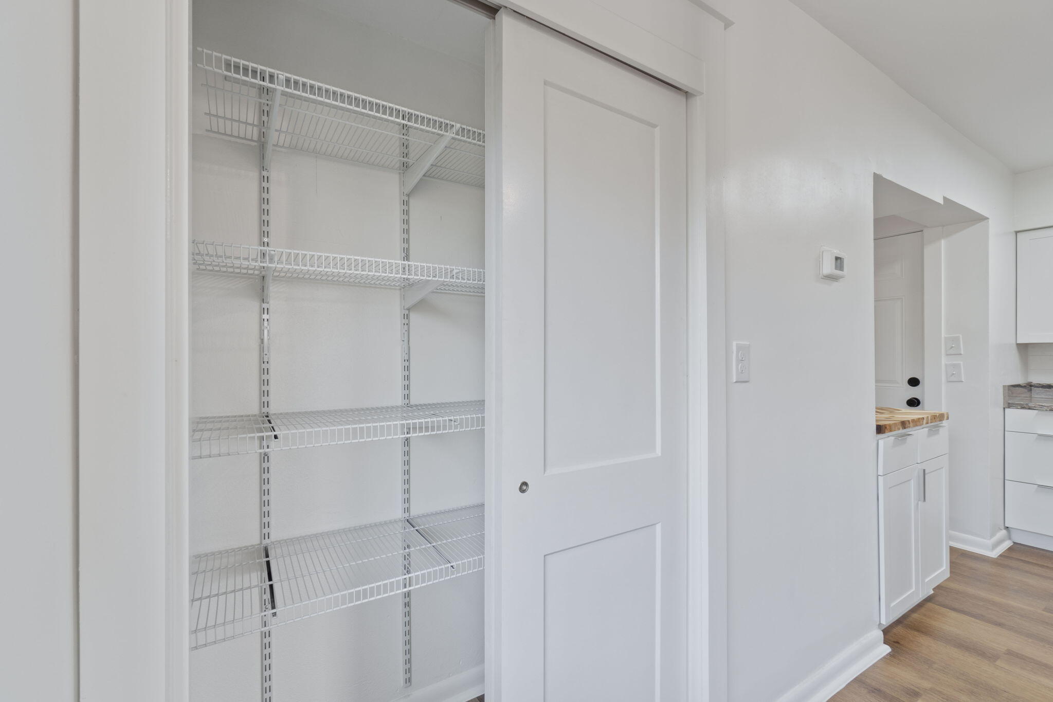 630 Shrewsbury Road Mary Esther, FL 32569 - Photo 16 of 39 a view of a room