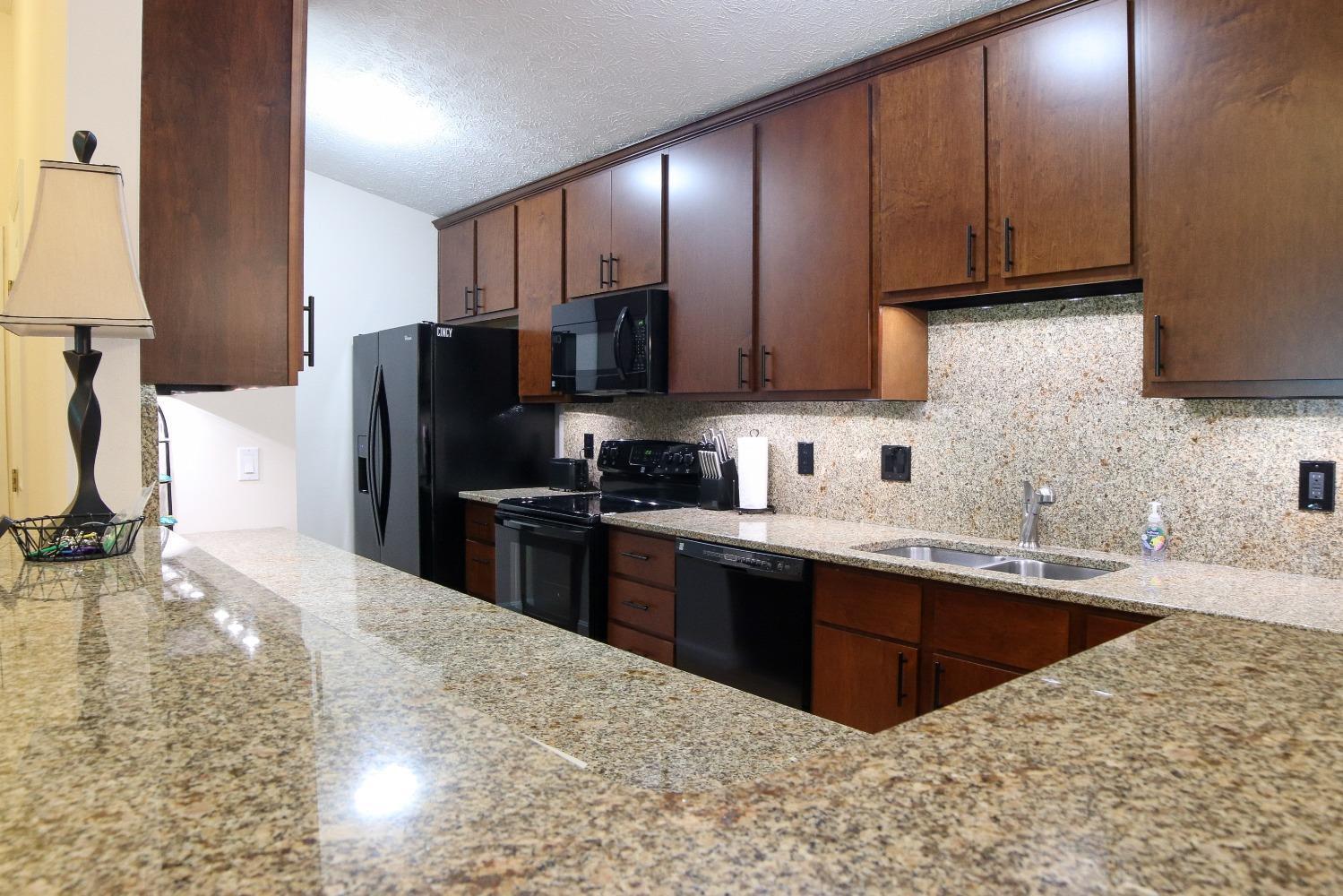 9323 Winton Road, Unit 6 Cincinnati, OH 45231 - Photo 4 of 14