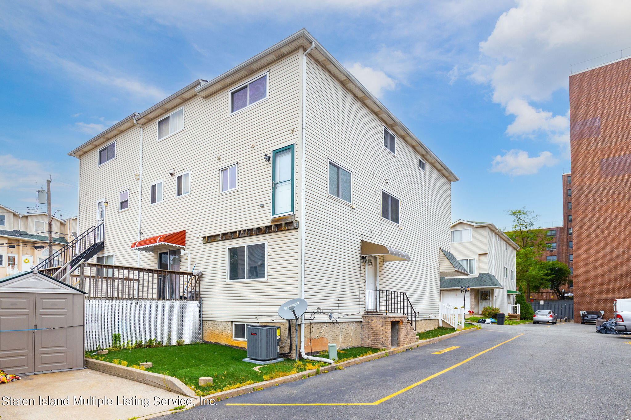 65 Courtney Loop Staten Island, NY 10305 - Photo 2 of 48 65CourtneyLoop-03