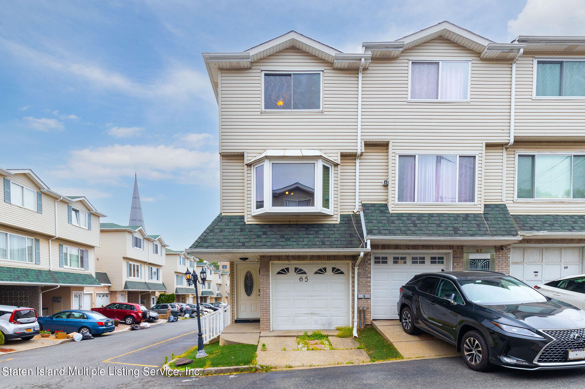 65 Courtney Loop Staten Island, NY 10305 - Photo 3 of 48 front of house