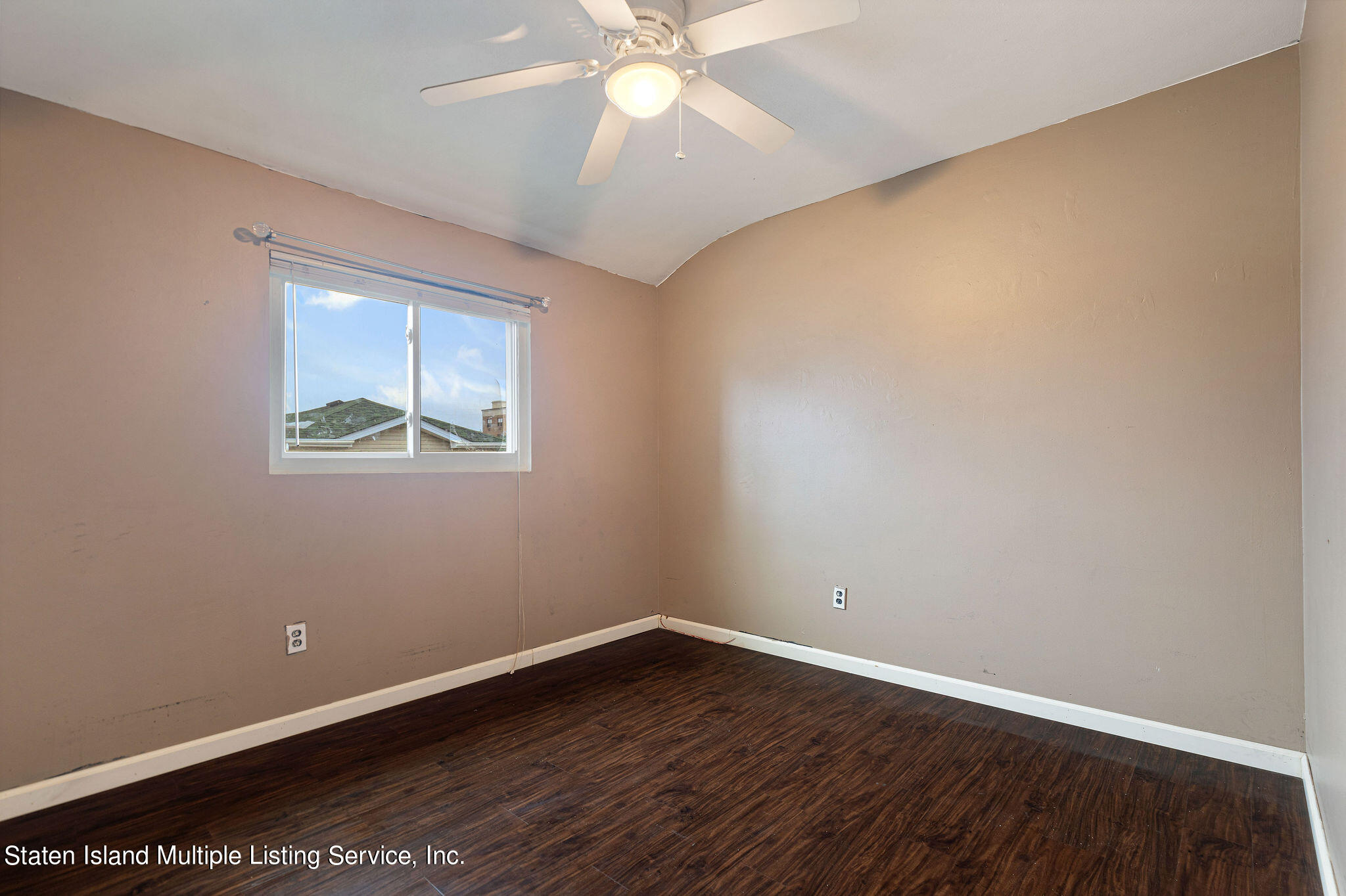 65 Courtney Loop Staten Island, NY 10305 - Photo 30 of 48 65CourtneyLoop-28