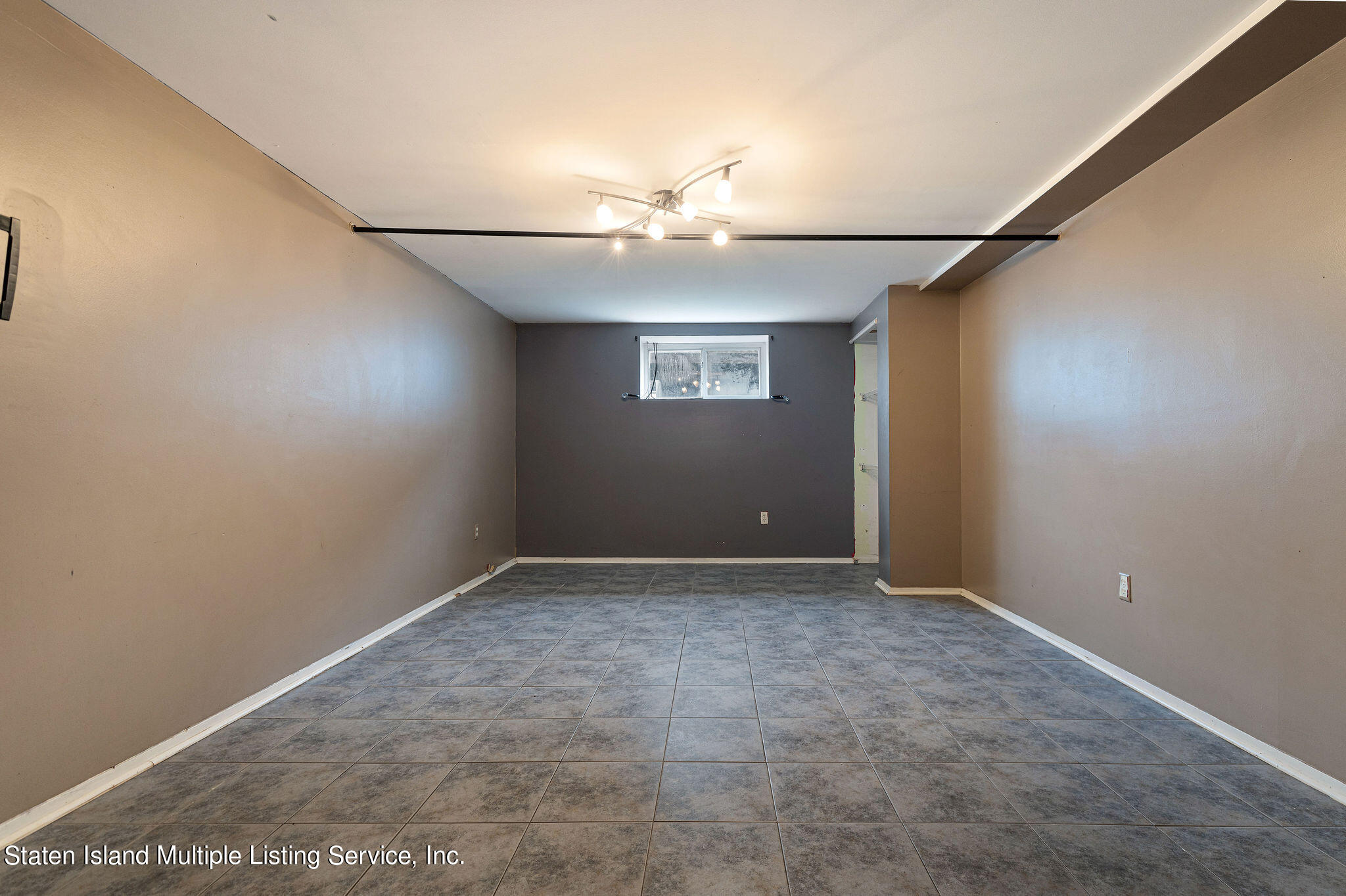 65 Courtney Loop Staten Island, NY 10305 - Photo 32 of 48 65CourtneyLoop-30