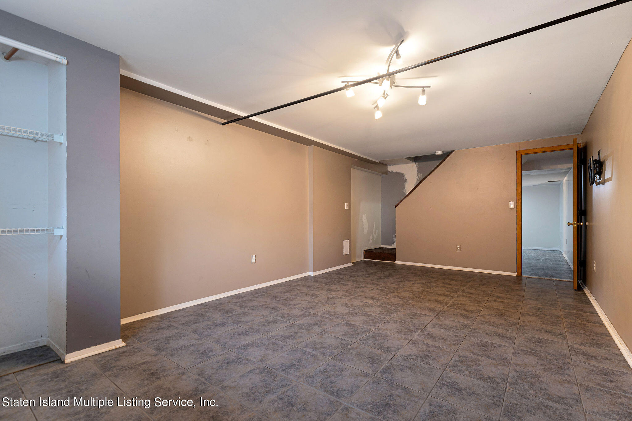 65 Courtney Loop Staten Island, NY 10305 - Photo 33 of 48 65CourtneyLoop-31