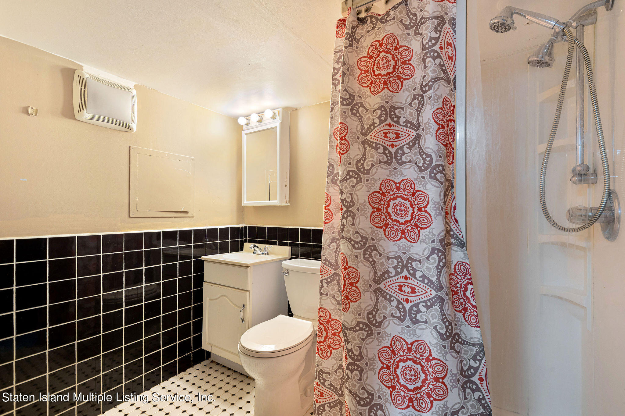 65 Courtney Loop Staten Island, NY 10305 - Photo 36 of 48 65CourtneyLoop-34