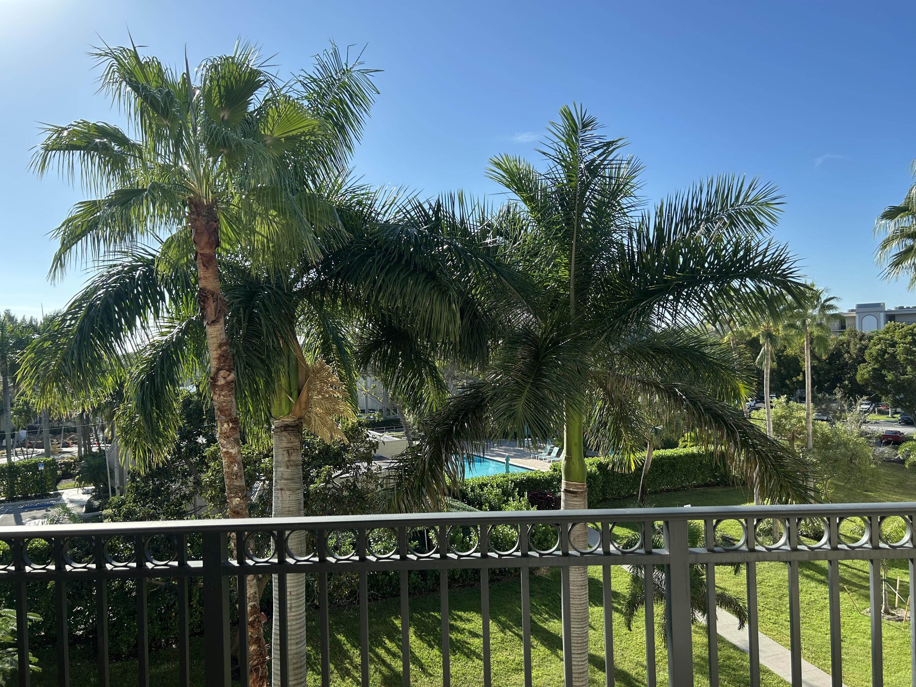 26 Royal Palm Way, Unit 405 Boca Raton, FL 33432 - Photo 27 of 44 26 405 view with railing