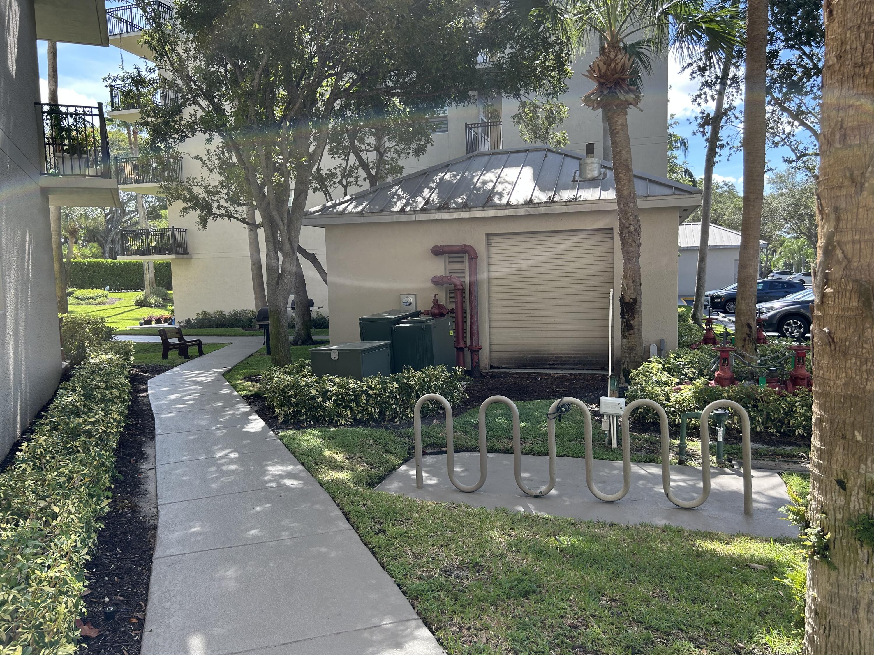 26 Royal Palm Way, Unit 405 Boca Raton, FL 33432 - Photo 36 of 44 BIKE RACK BY BLDG