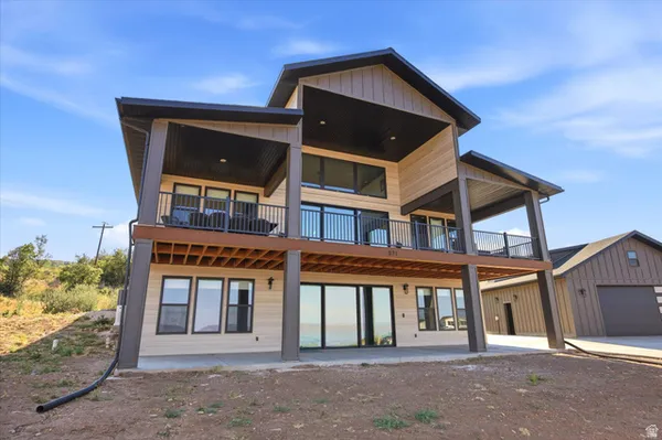 $1,700,000 | 571 West Coopers Cir Garden, Garden City, UT 84028