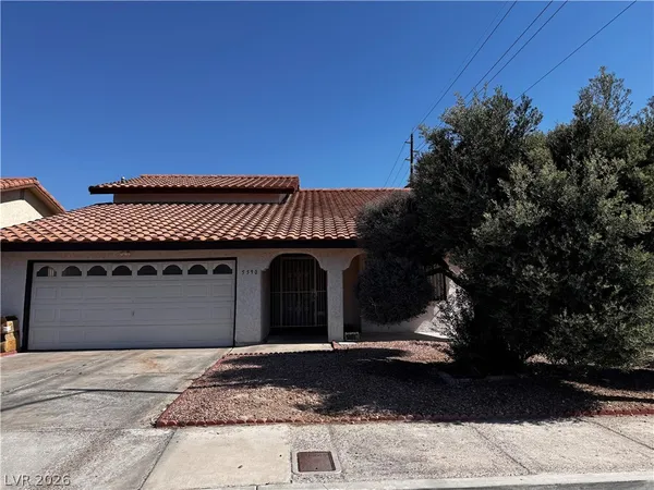 $2,450 | 5590 West Katie Avenue, Las Vegas, NV 89103