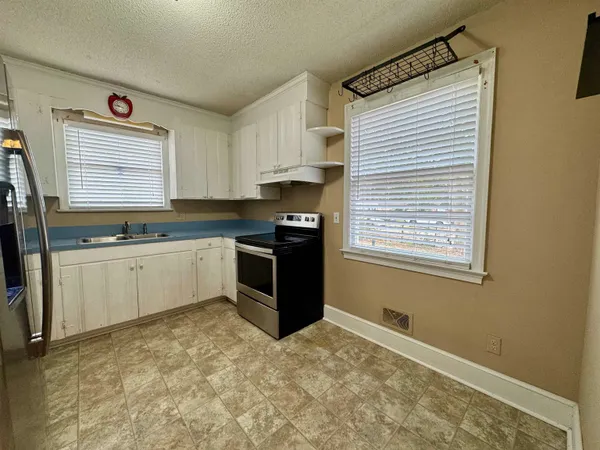 $186,500 | 517 County Rd S-45-104, Kingstree, SC 29556