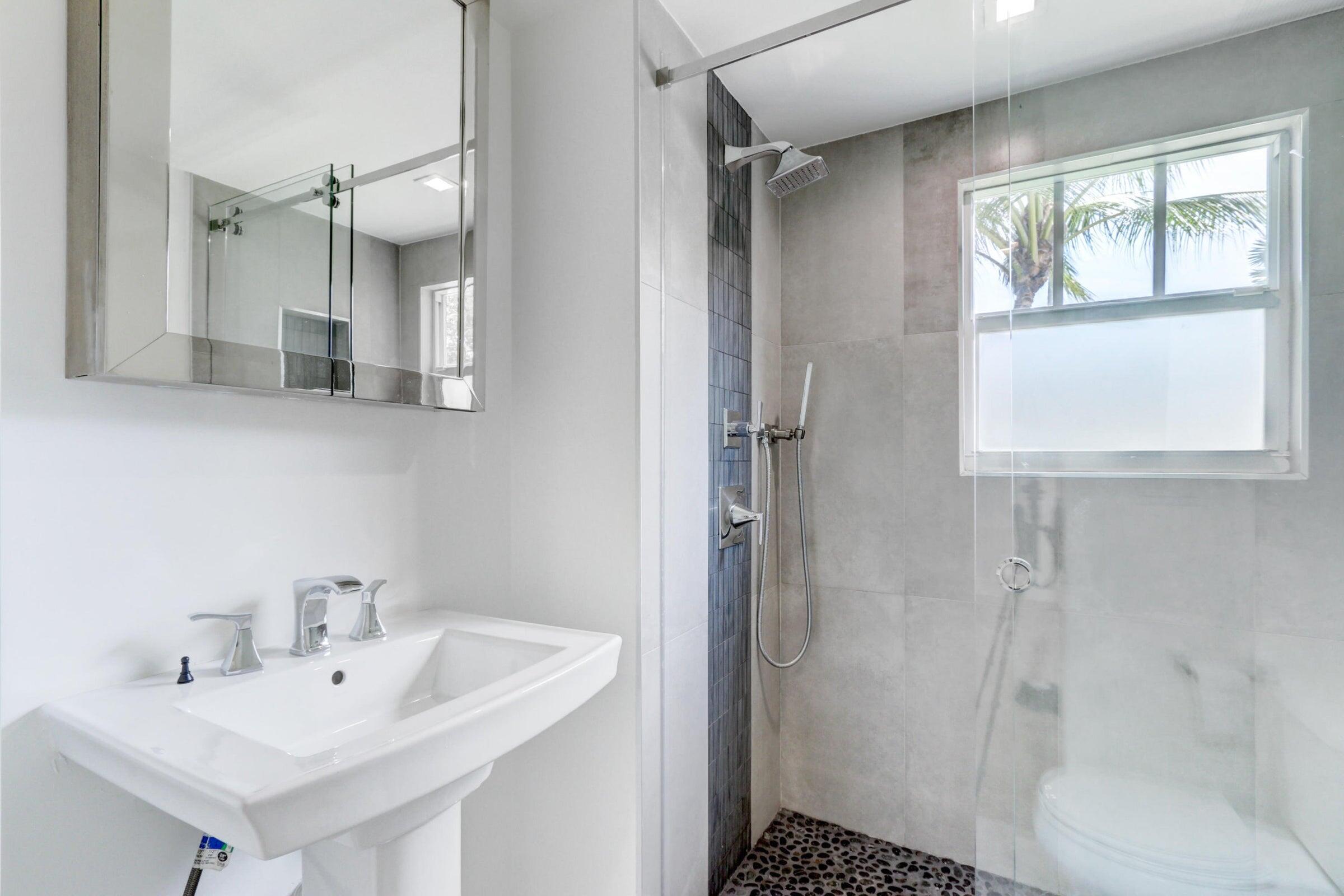 833 Ardmore Road West Palm Beach, FL 33401 - Photo 34 of 45 28