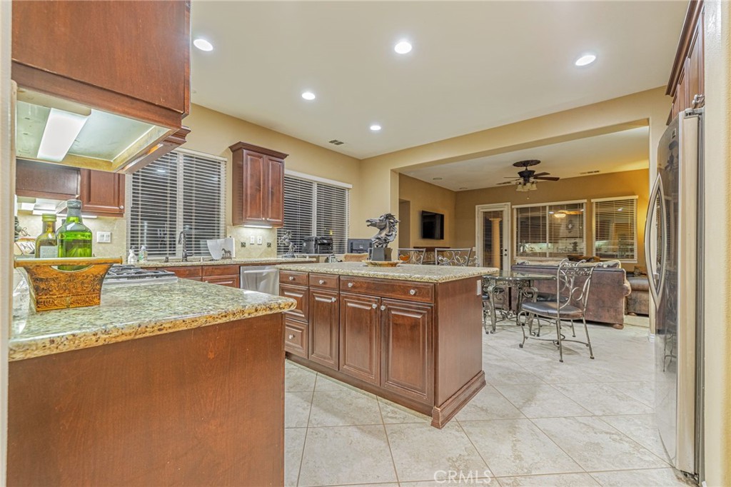 33442 Desert Road Acton, CA 93510 - Photo 13 of 58