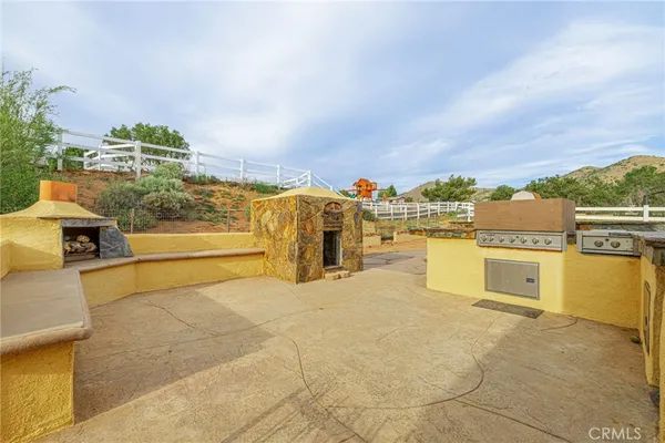 $1,295,000 | 33442 Desert Road, Acton, CA 93510