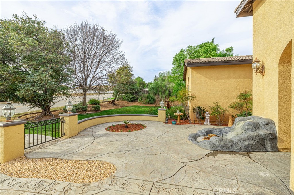 33442 Desert Road Acton, CA 93510 - Photo 5 of 58