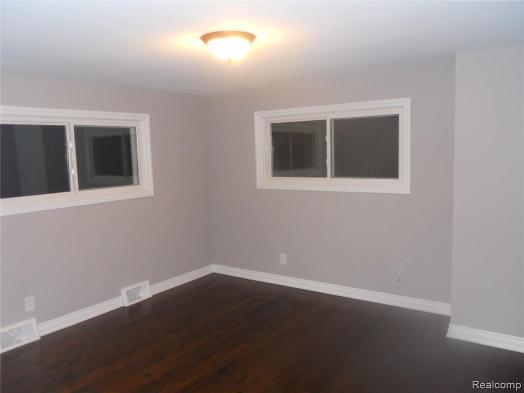 385 Apple Hill Lane Rochester Hills, MI 48306 - Photo 20 of 32