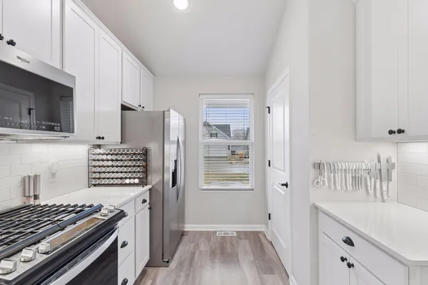 $525,000 | 1460 Raymond Drive, Waconia, MN 55387