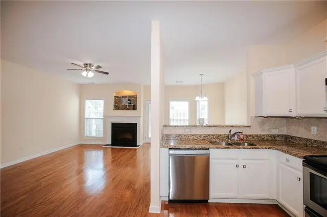 $2,300 | 3801 Thayer Trace, Duluth, GA 30096