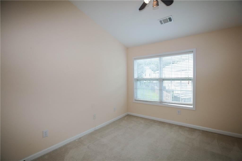 3801 Thayer Trace Duluth, GA 30096 - Photo 33 of 44 an empty room with a window
