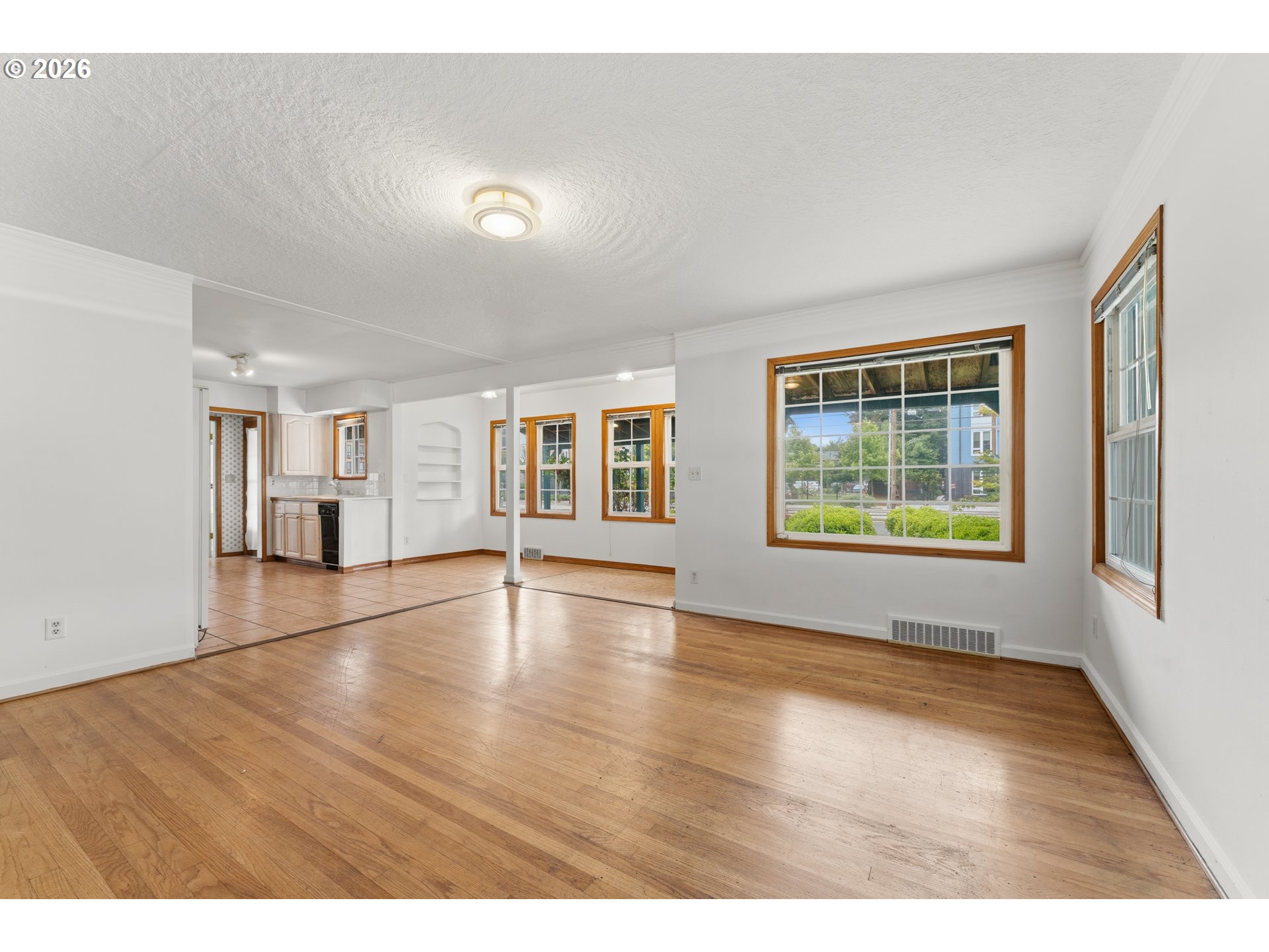 11311 Southeast Division Street Portland, OR 97216 - Photo 11 of 48