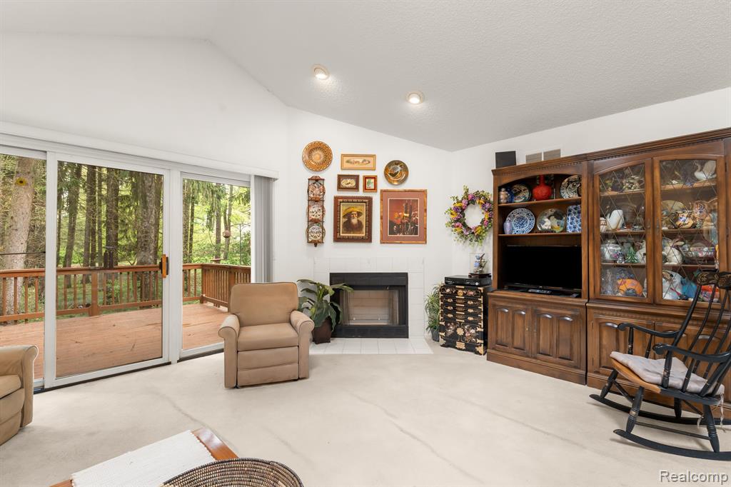 22340 River Ridge Trail Farmington Hills, MI 48335 - Photo 7 of 32