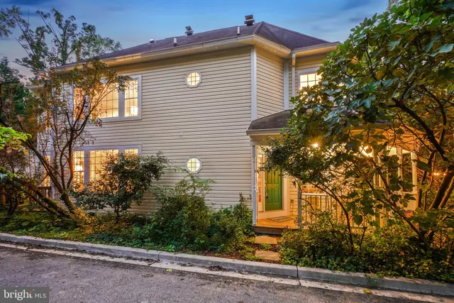 $1,249,000 | 903 Heather Avenue, Takoma Park, MD 20912