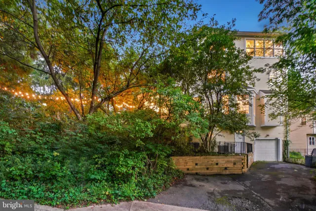 $1,249,000 | 903 Heather Avenue, Takoma Park, MD 20912