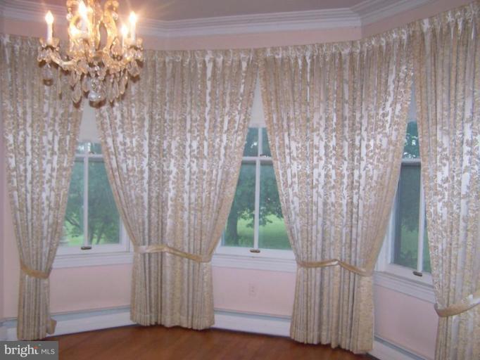 15110 Motters Station Road Rocky Ridge, MD 21778 - Photo 8 of 20 Dining Room