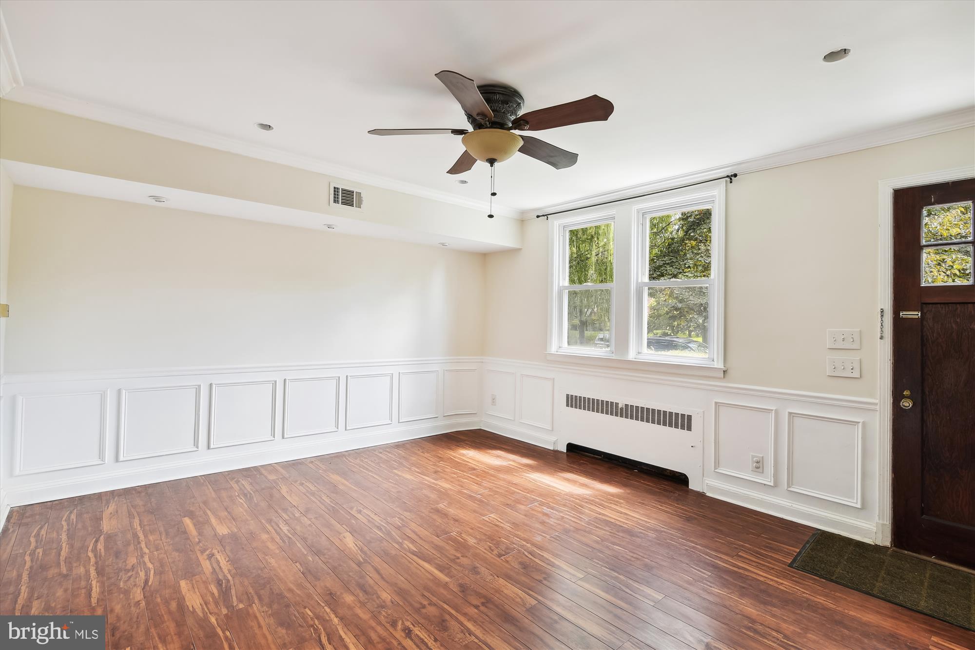 116 Murdock Road Baltimore, MD 21212 - Photo 6 of 44 Living room