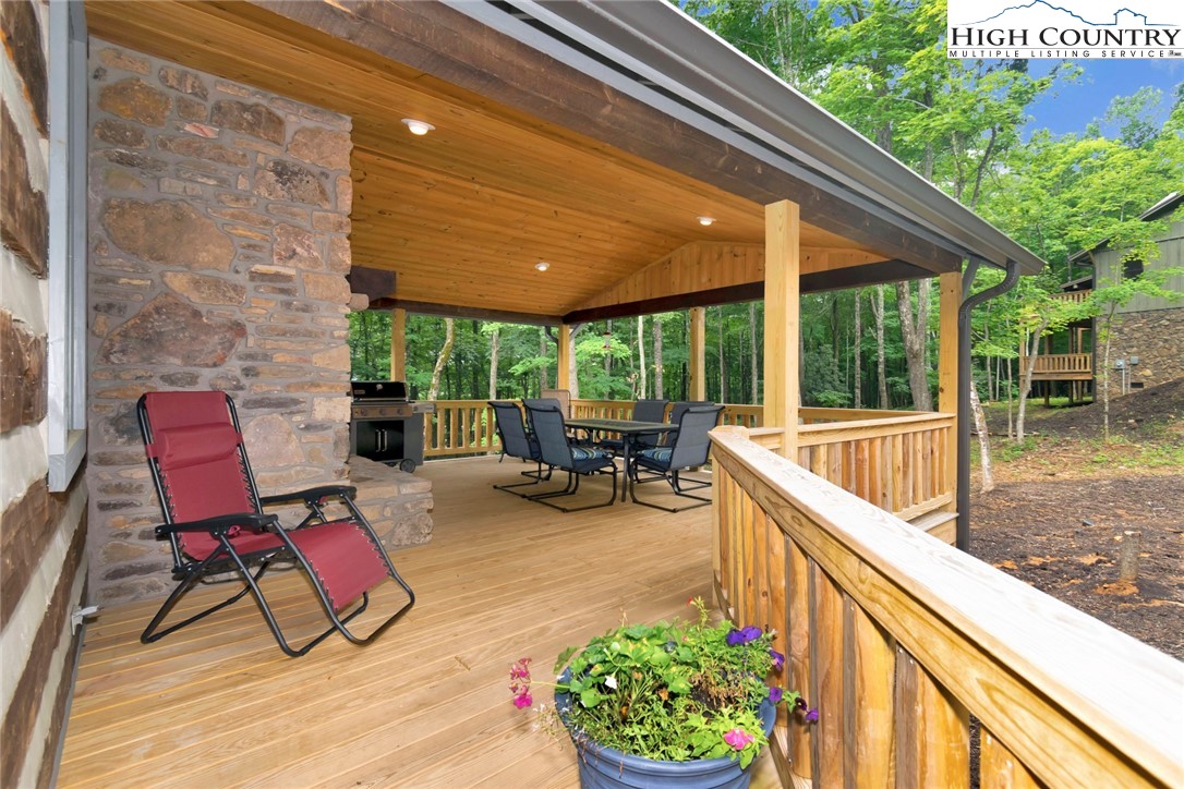 289 Big Tree Road West Jefferson, NC 28694 - Photo 2 of 41 Gallery Image 2