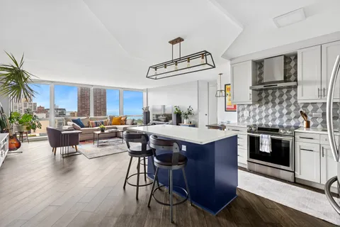 $489,000 | 330 West Diversey Parkway, Unit 2108, Chicago, IL 60657