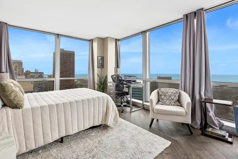 $489,000 | 330 West Diversey Parkway, Unit 2108, Chicago, IL 60657