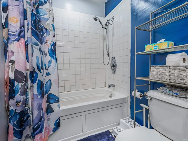 $220,000 | 801 North Maxine Drive, Ossian, IN 46777