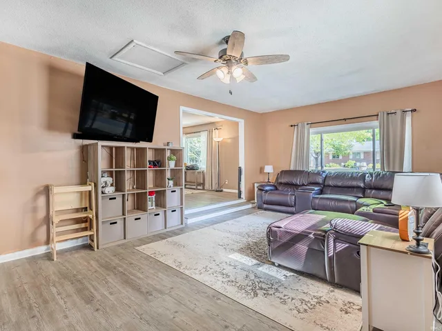 $220,000 | 801 North Maxine Drive, Ossian, IN 46777