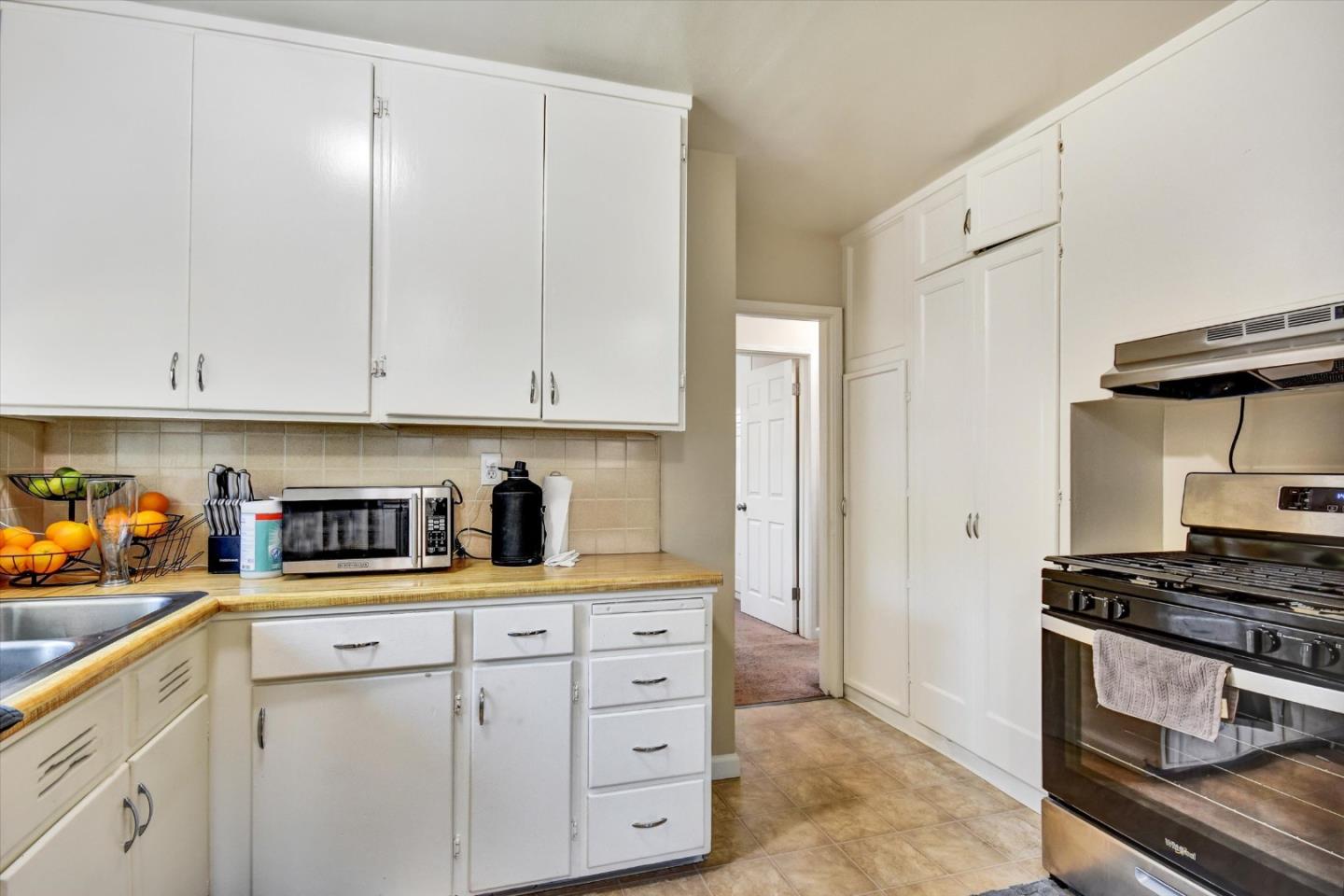 2012 Heatherdale Avenue San Jose, CA 95128 - Photo 11 of 34