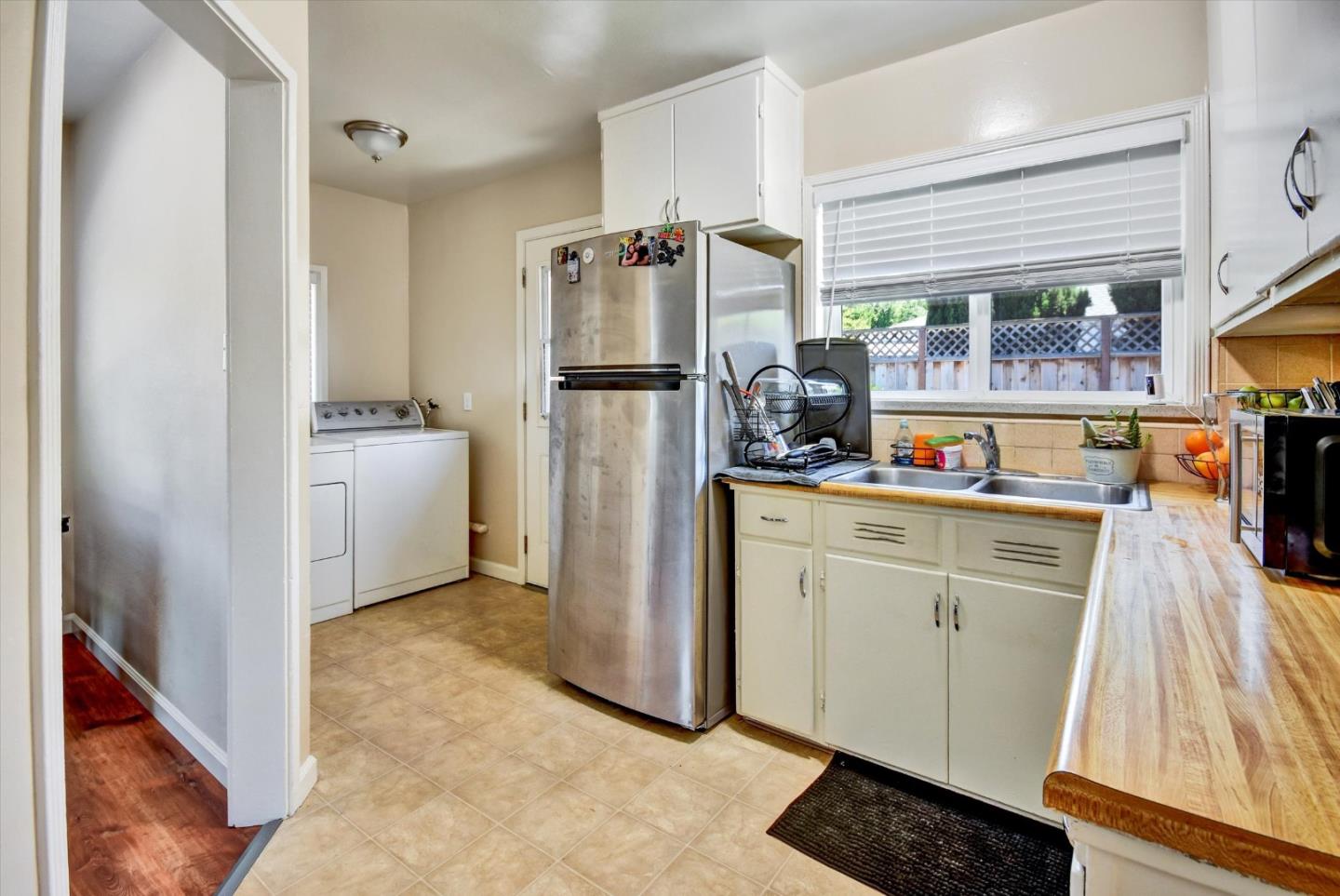 2012 Heatherdale Avenue San Jose, CA 95128 - Photo 12 of 34