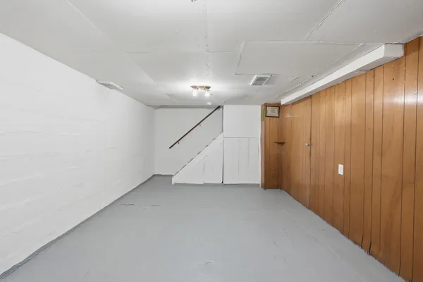$224,900 | 352 East Goulson Avenue, Hazel Park, MI 48030