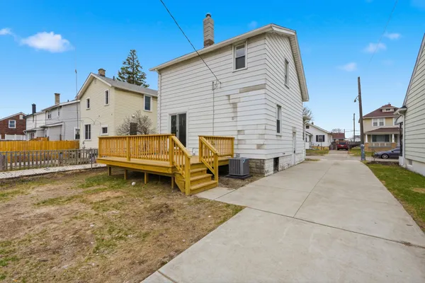 $224,900 | 352 East Goulson Avenue, Hazel Park, MI 48030